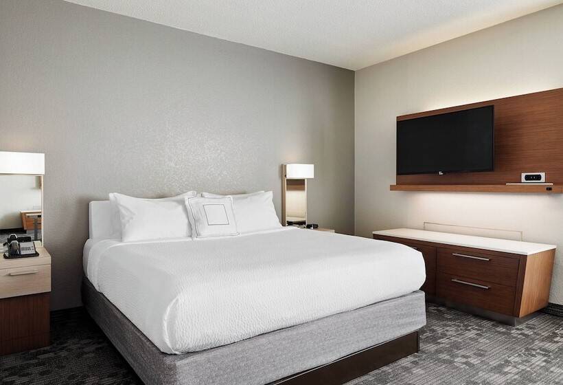 هتل Courtyard Milwaukee Downtown