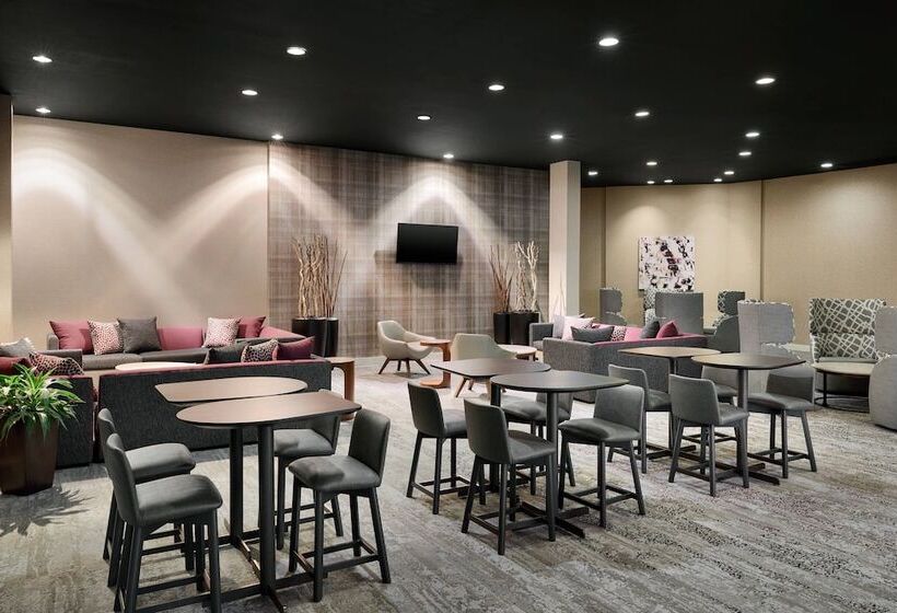 בית מלון כפרי Courtyard Milwaukee Downtown