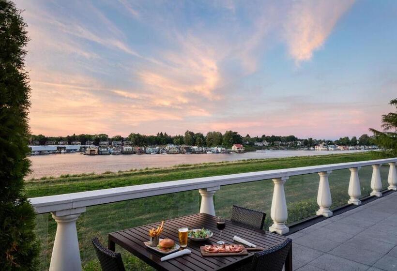 هتل Courtyard By Marriott Portland North