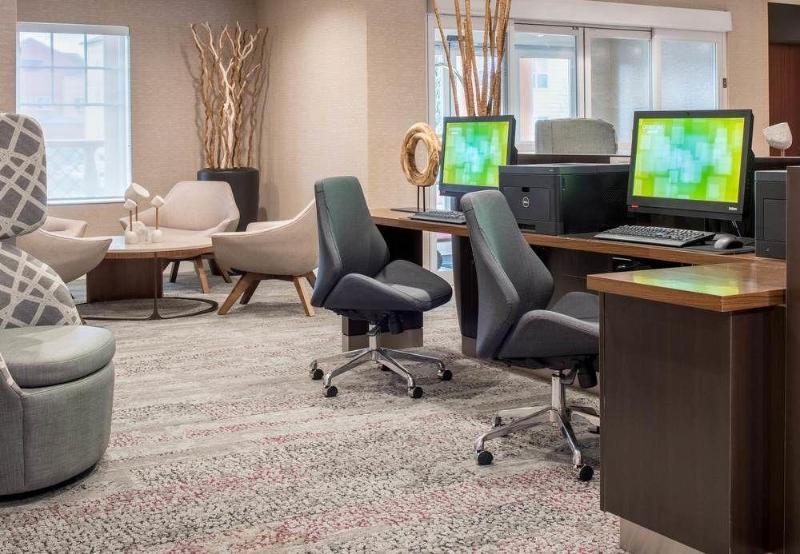 هتل Courtyard By Marriott Portland North