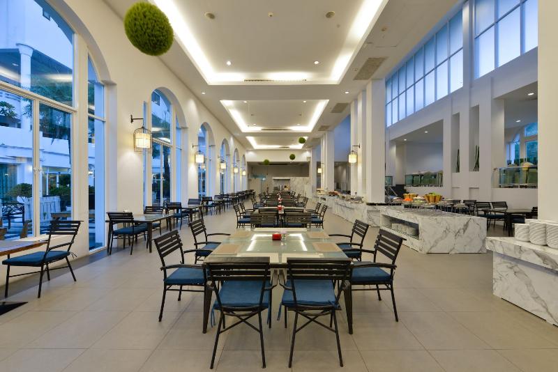 ホテル D Varee Jomtien Beach Pattaya