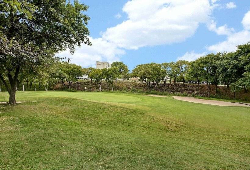 Dallas/fort Worth Marriott Hotel & Golf Club At Champions Circle