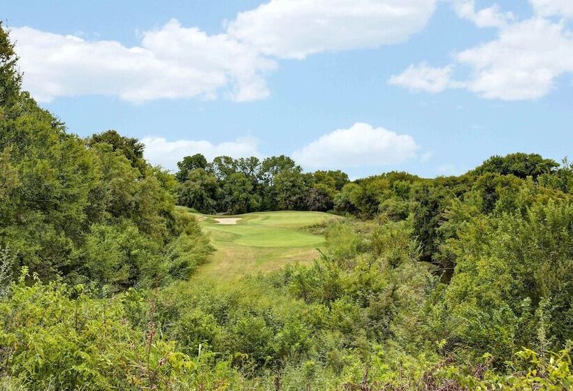 Dallas/fort Worth Marriott Hotel & Golf Club At Champions Circle
