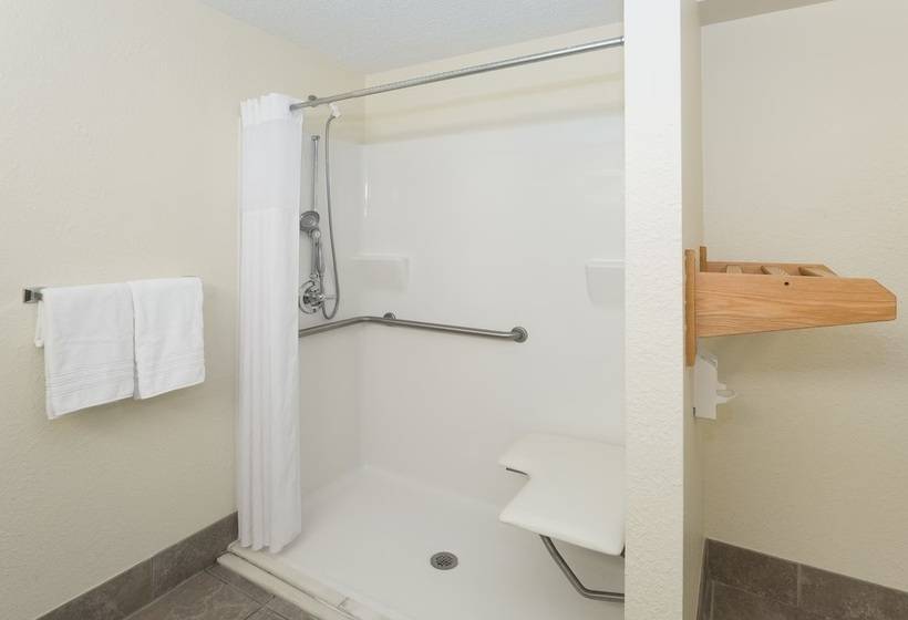 فندق Days Inn By Wyndham Melbourne