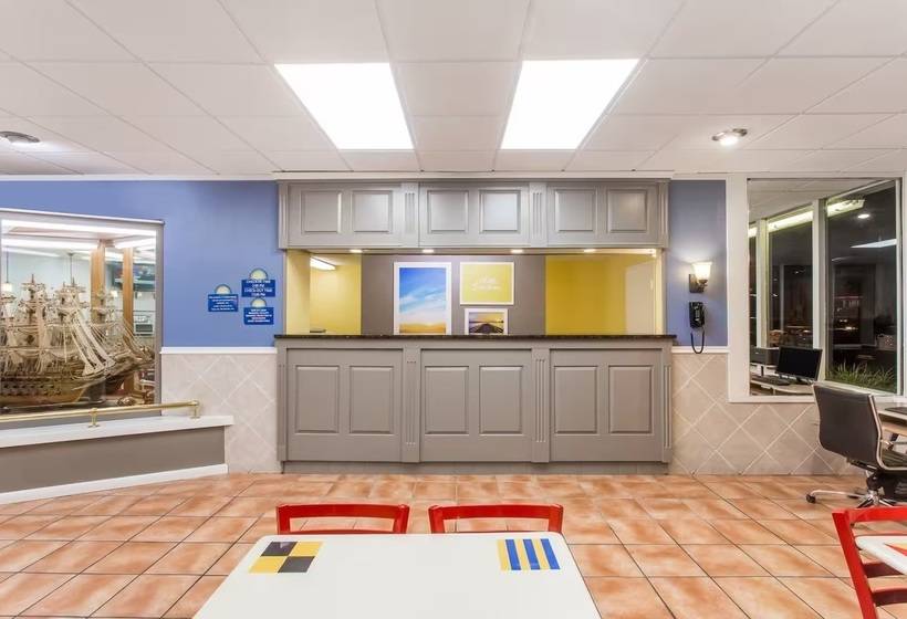 فندق Days Inn By Wyndham Melbourne