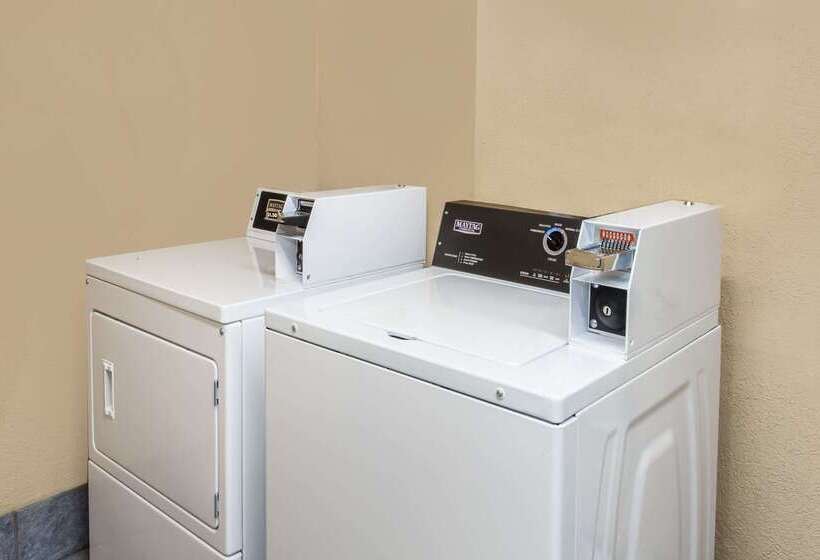 فندق Days Inn By Wyndham Melbourne