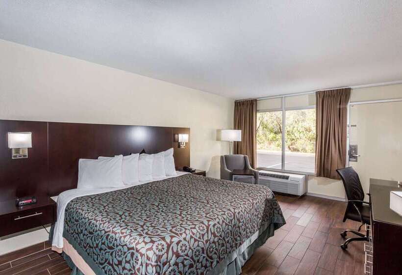 فندق Days Inn By Wyndham Melbourne