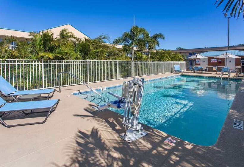 فندق Days Inn By Wyndham Melbourne