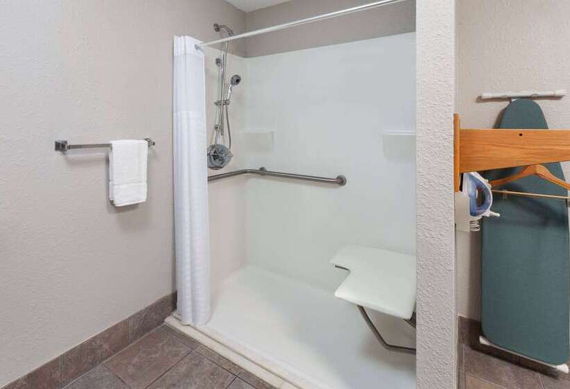 فندق Days Inn By Wyndham Melbourne