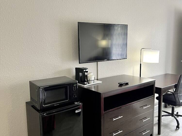 فندق Days Inn By Wyndham Melbourne