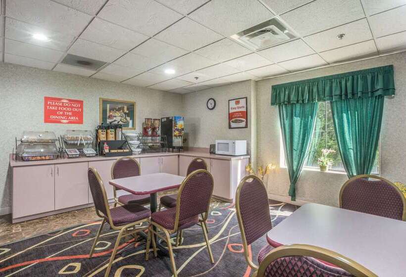 ホテル Econo Lodge Inn & Suites Marietta