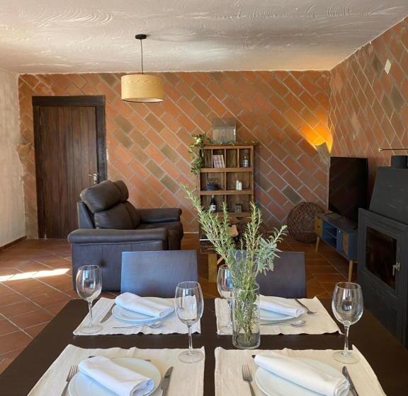 בית מלון כפרי Enoturismo Mainetes