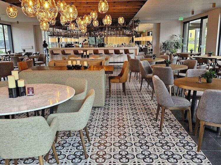 فندق Estelar El Cable