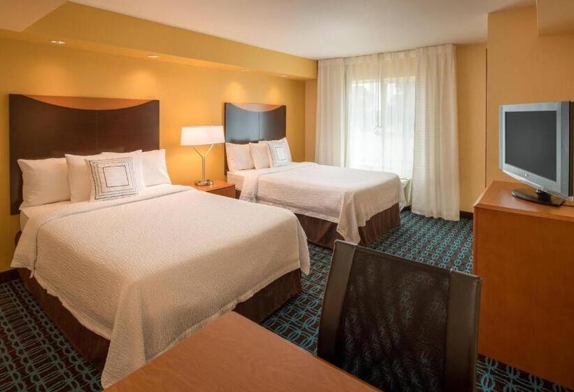 Отель Fairfield Inn & Suites By Marriott Portland North