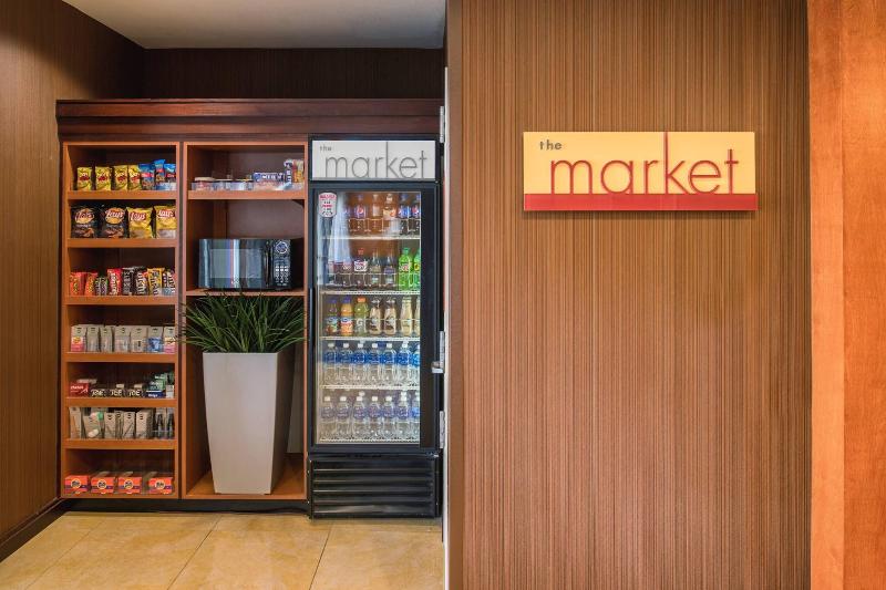 Отель Fairfield Inn & Suites By Marriott Portland North