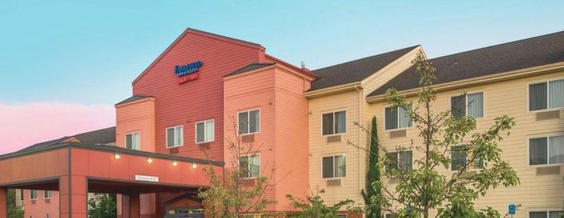 Отель Fairfield Inn & Suites By Marriott Portland North