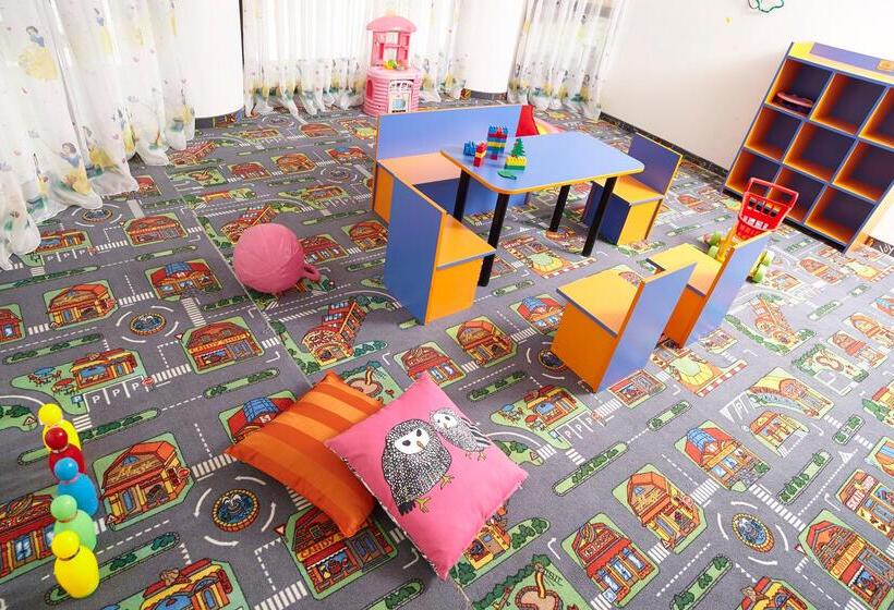 בית מלון כפרי Festa Winter Palace