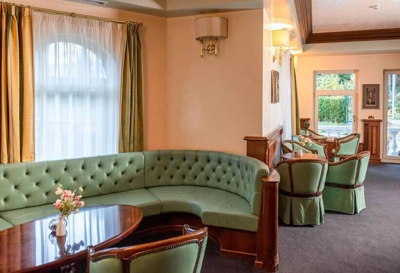 בית מלון כפרי Festa Winter Palace