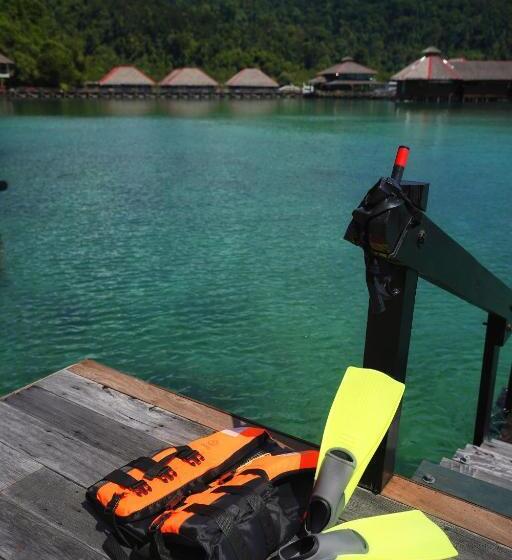 فندق Gayana Marine Resort