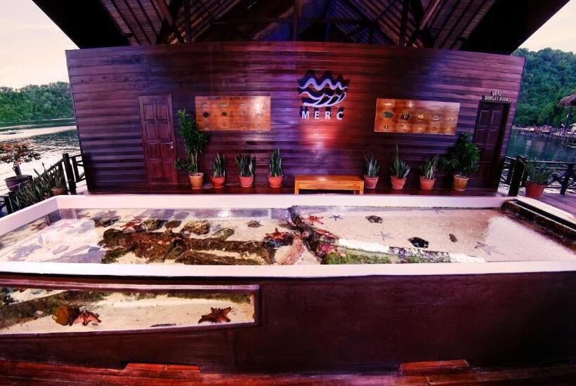 فندق Gayana Marine Resort