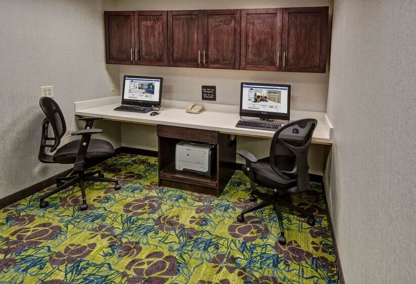 فندق Hampton Inn & Suites Clermont