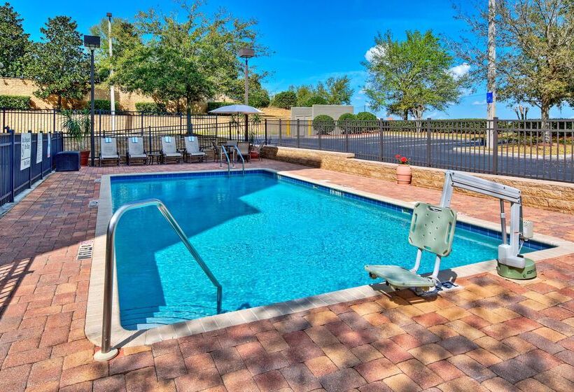 فندق Hampton Inn & Suites Clermont