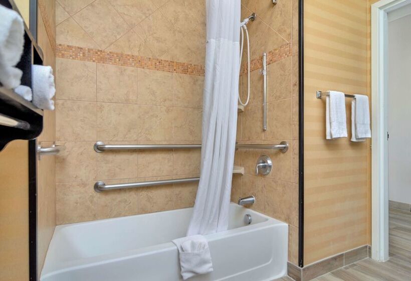 هتل Hampton Inn & Suites Fort Worth Fossil Creek