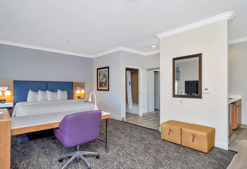 هتل Hampton Inn & Suites Fort Worth Fossil Creek