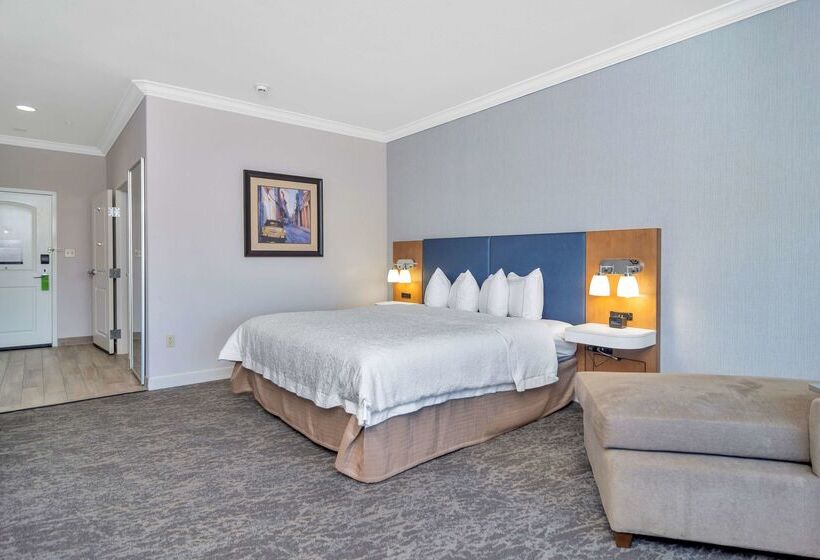 هتل Hampton Inn & Suites Fort Worth Fossil Creek