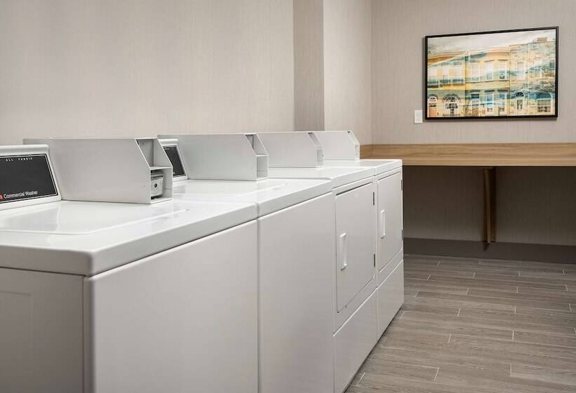 فندق Hampton Inn Baltimoredowntownconvention Center