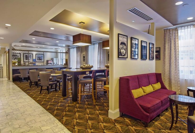 호텔 Hampton Inn Majestic Chicago Theatre District