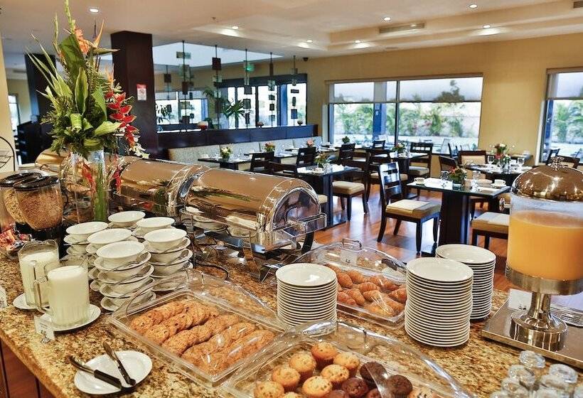 ホテル Hilton Garden Inn Guanacaste Airport