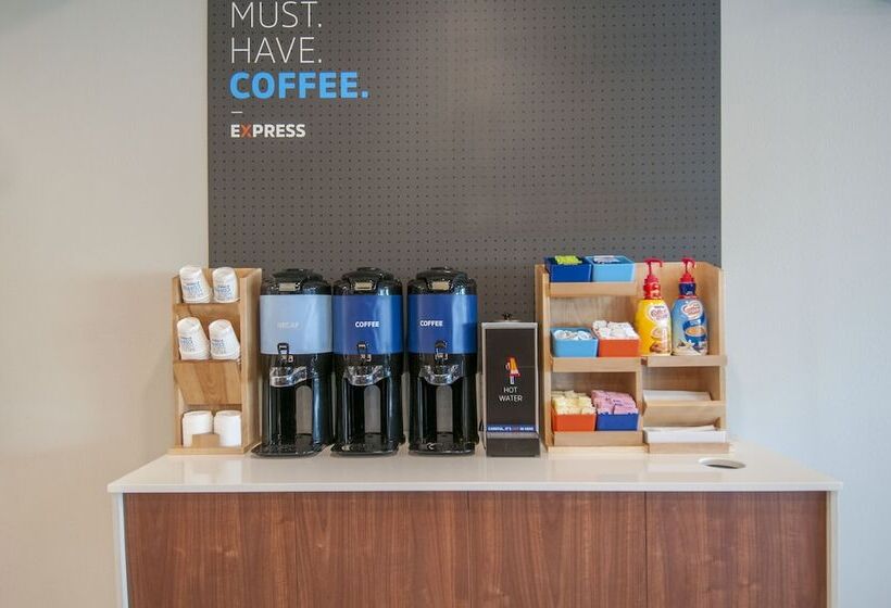 Holiday Inn Express Hotel & Suites Plano West   Frisco, An Ihg