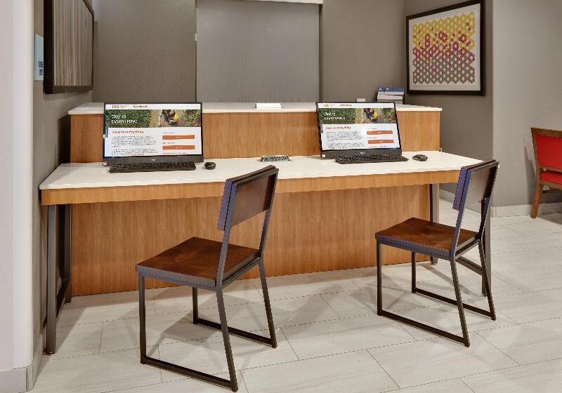 בית מלון כפרי Holiday Inn Express & Suites Dallas   Duncanville, An Ihg