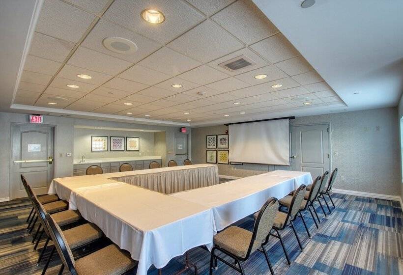 Holiday Inn Express Hotel & Suites Milwaukee Airport, An Ihg