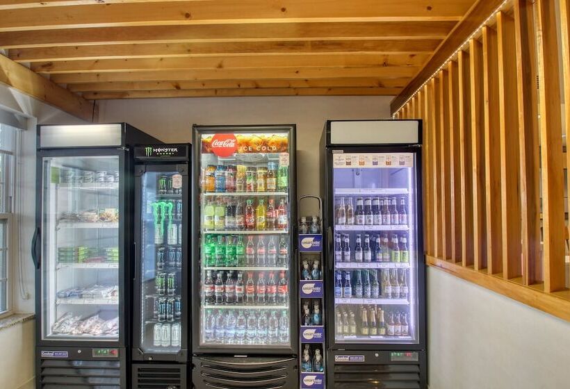 Holiday Inn Express Hotel & Suites Milwaukee Airport, An Ihg