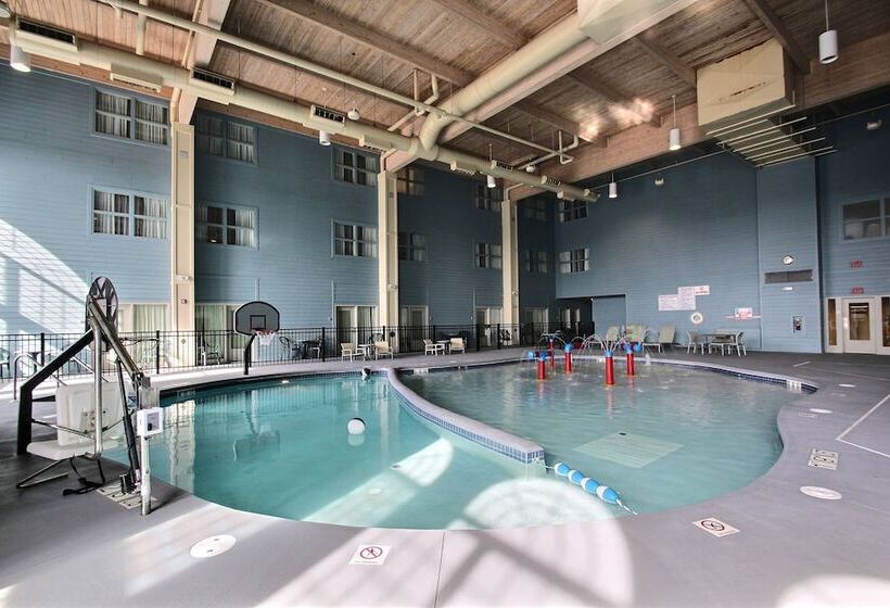 Holiday Inn Express Hotel & Suites Milwaukee Airport, An Ihg