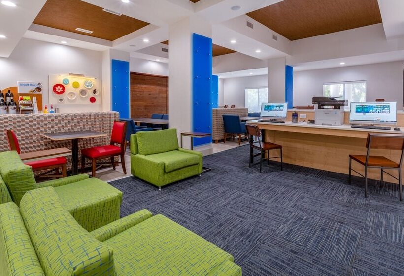 酒店 Holiday Inn Express Arrowood, An Ihg