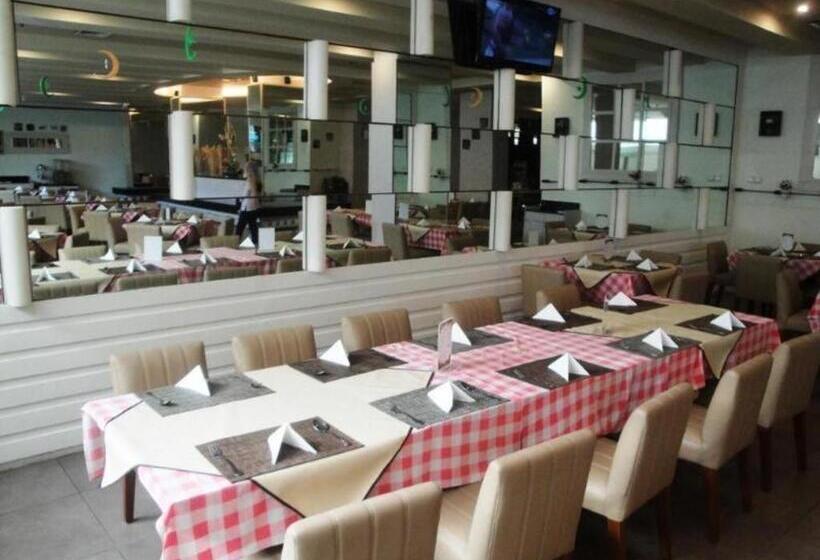 酒店 Horison Ultima Makassar