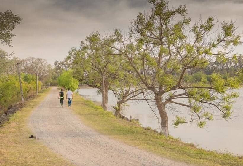 Отель Howard Johnson By Wyndham Rosario De La Frontera