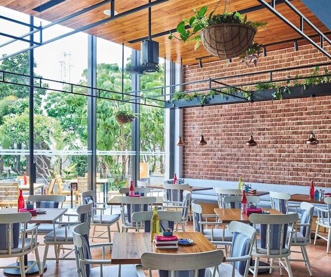 Отель Hyatt Centric Mg Road Bangalore