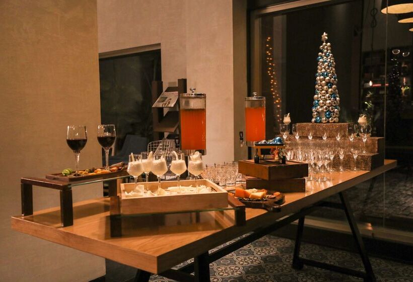 Отель Hyatt Centric Mg Road Bangalore