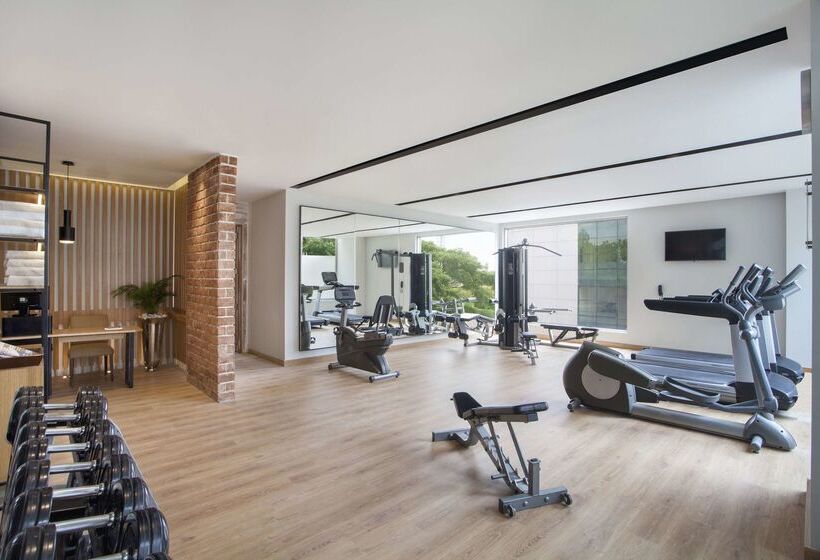 Отель Hyatt Centric Mg Road Bangalore