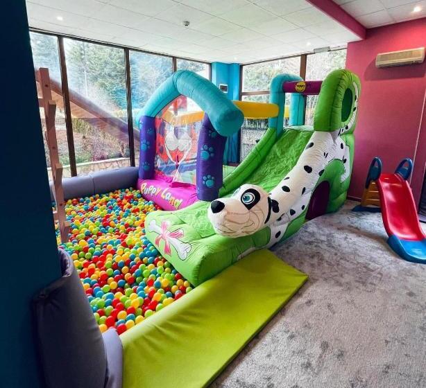 فندق Iceberg Borovets