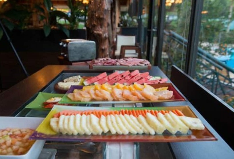 فندق Iguazu Jungle Lodge