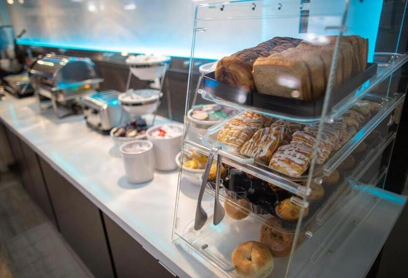 בית מלון כפרי La Quinta By Wyndham Houston East At Normandy