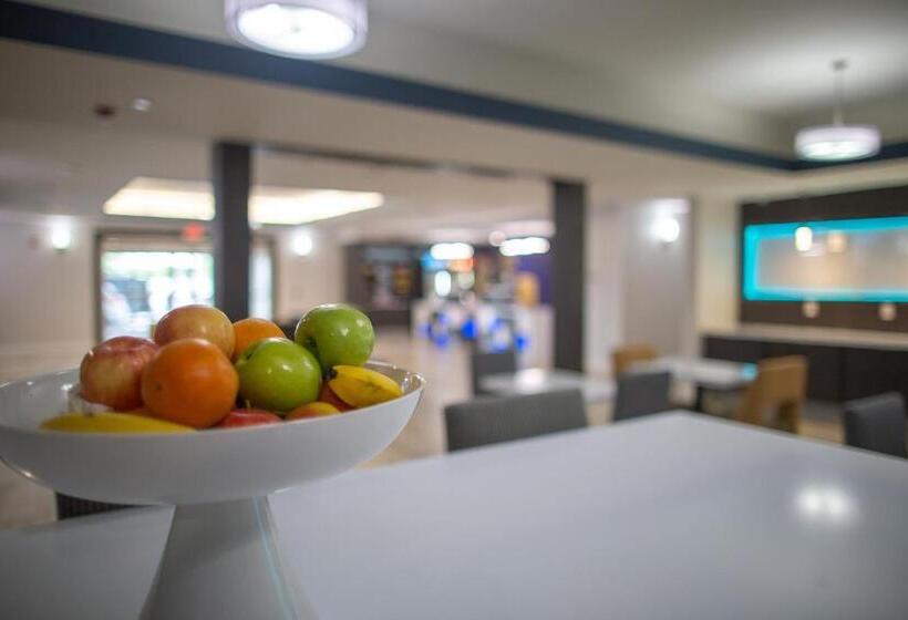 בית מלון כפרי La Quinta By Wyndham Houston East At Normandy