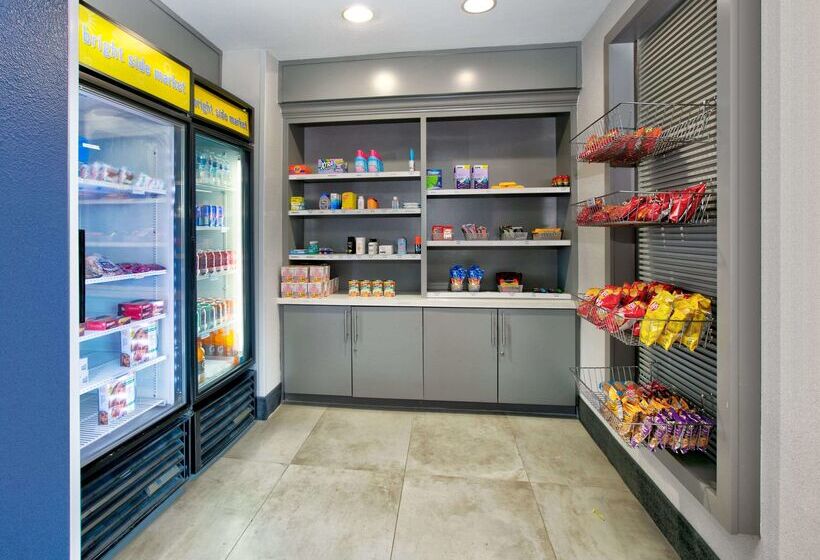 호텔 La Quinta By Wyndham Dallas   Las Colinas