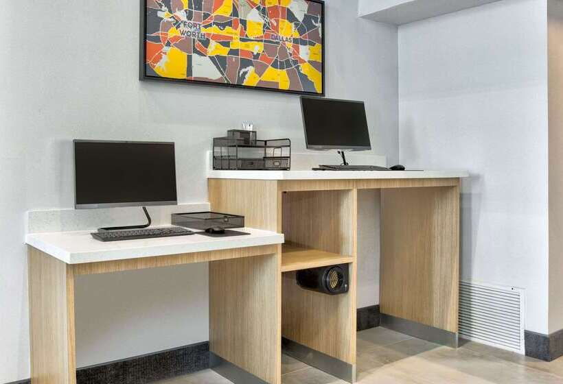 호텔 La Quinta By Wyndham Dallas   Las Colinas