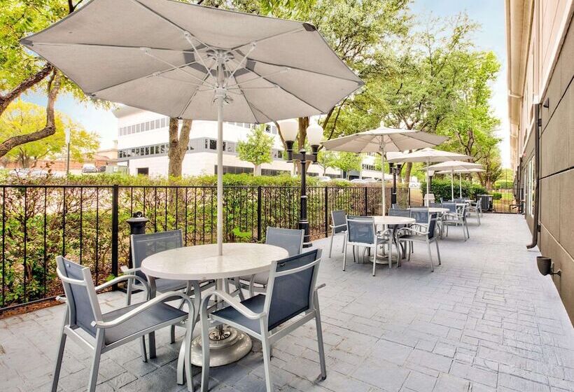 호텔 La Quinta By Wyndham Dallas   Las Colinas